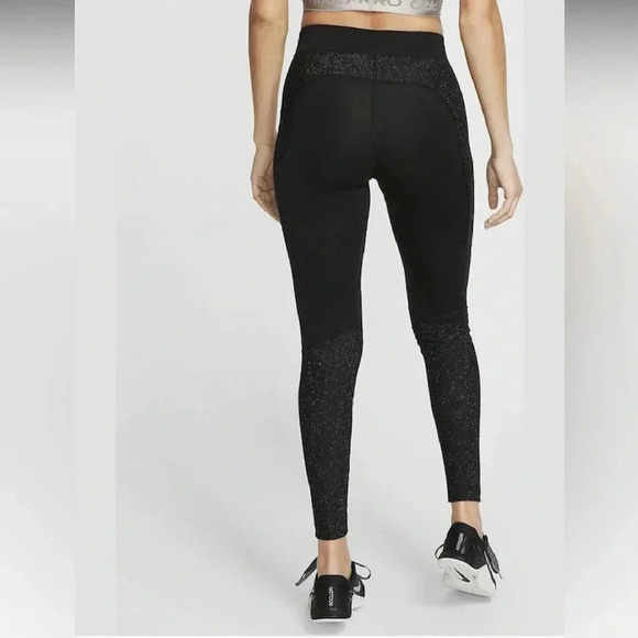 NIKE PRO LEGGINGS - Picture 5 of 9